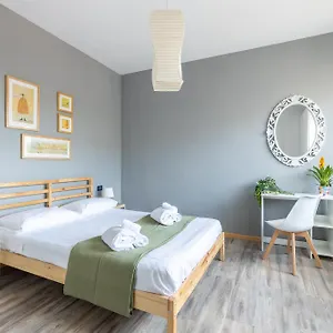 Guesthost - Lovely Apartment With Olga